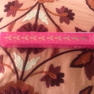 Jeffree Star velour lip liner